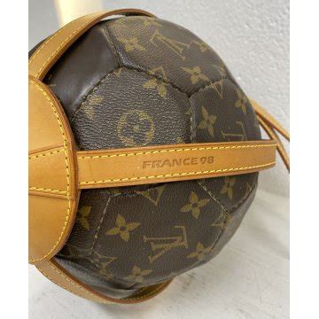 pallone da calcio louis vuitton prezzo|PALLONE LOUIS VUITTON M99054 FOOTBALL FRANCE .